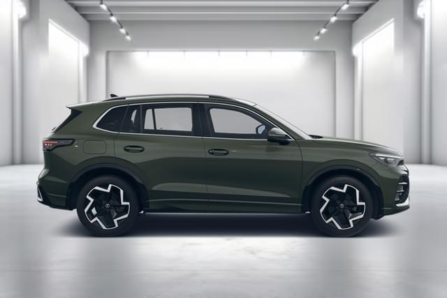 Volkswagen Tiguan Cipressino Green Metallic Color Image